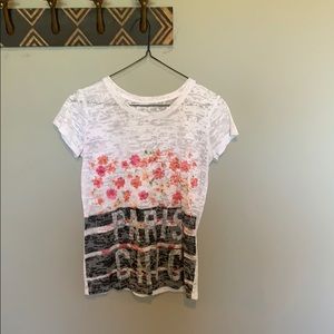 White floral “Paris chic” t shirt